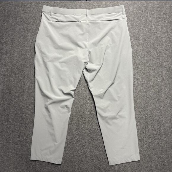 NWT Fabletics The Only Pant Classic Fit Men's 42x30* Gray Stretch Pockets Active - Picture 4 of 7